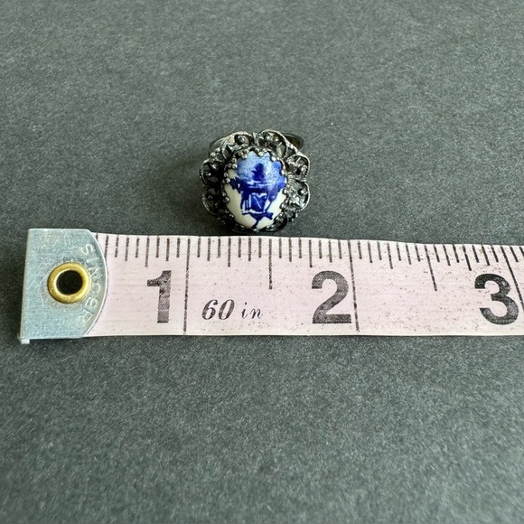 Vintage Delft Blue Ring Dutch Windmill Scene Painted Porcelain Ornate Adjustable - Picture 10 of 10